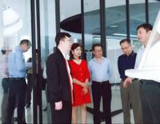 广东省工业和信息化局莅临开云体育-开云|开云官方网站调研制造业创新中心建设情况 